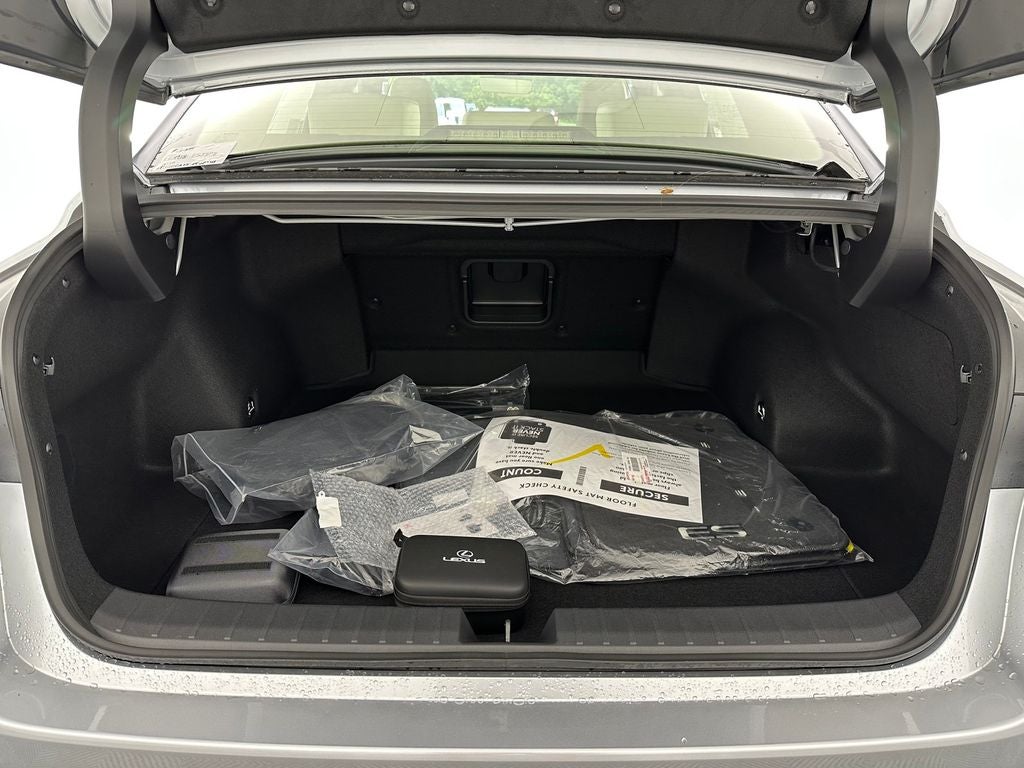 2026 Lexus ESe ES 350e LUXURY