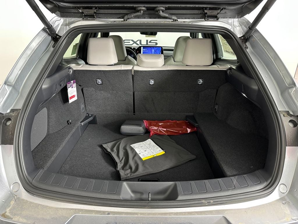 2026 Lexus UX HYBRID UX 300h PREMIUM AWD