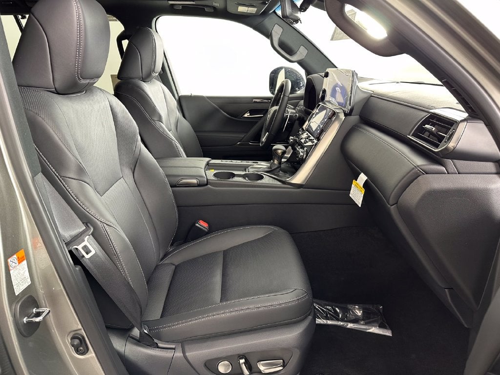 2026 Lexus LX 600 LUXURY