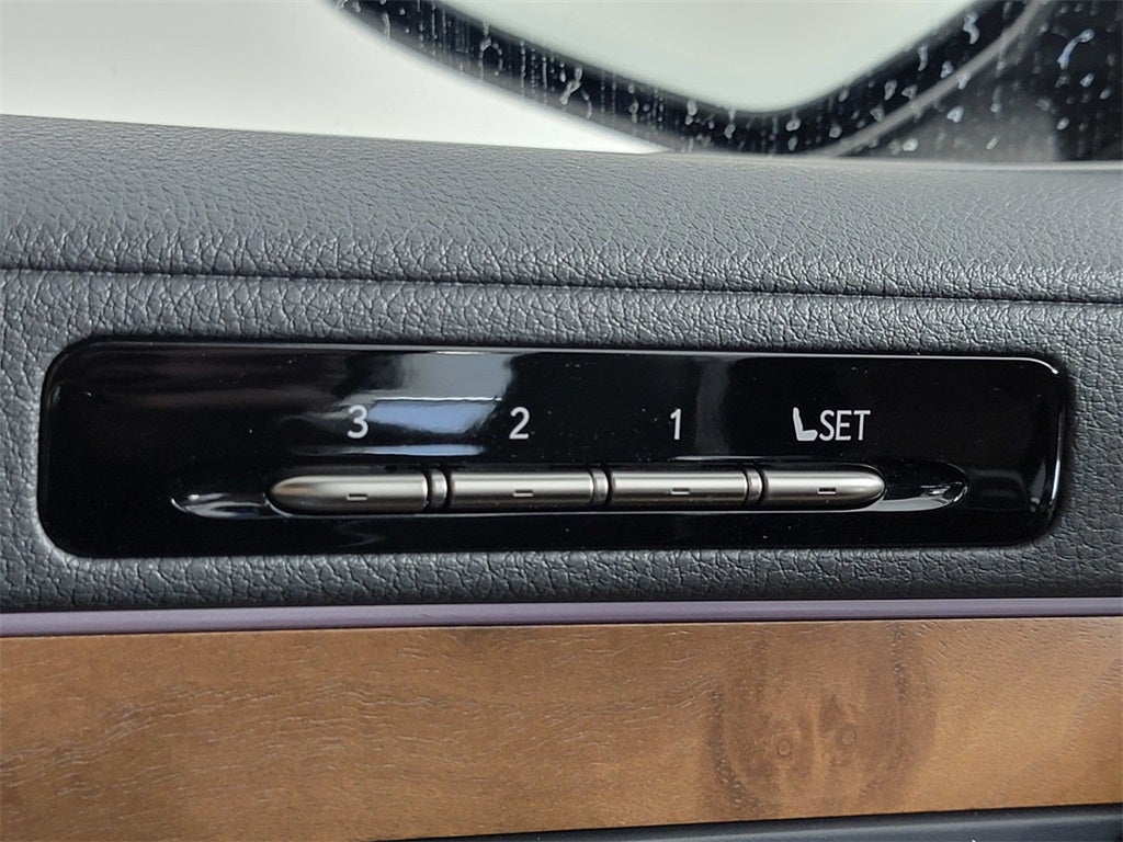 2025 Lexus LX 600 LUXURY