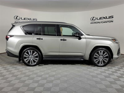 2025 Lexus LX 600 LUXURY