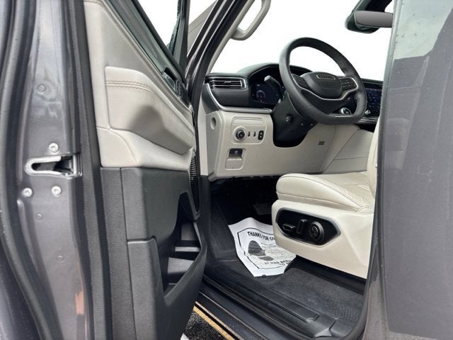 2023 Jeep Wagoneer Series III
