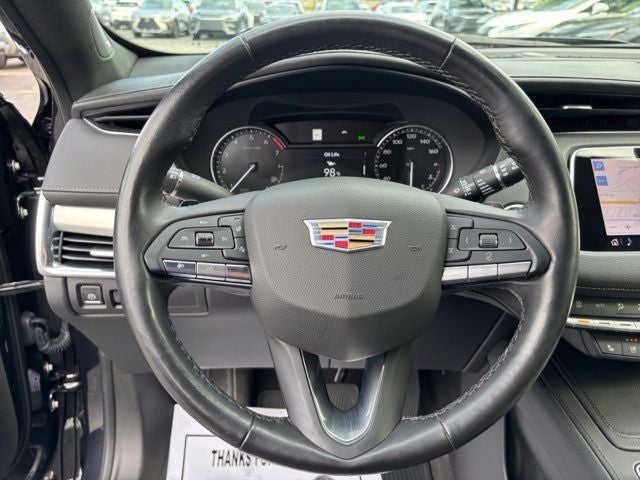2023 Cadillac XT4 Premium Luxury