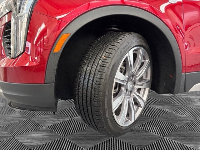 2021 Cadillac XT4 Premium Luxury
