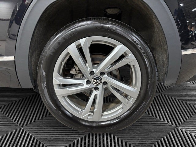 2024 Volkswagen Atlas Cross Sport 2.0T SEL R-Line