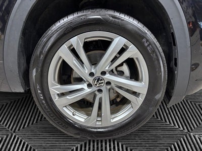 2024 Volkswagen Atlas Cross Sport 2.0T SEL R-Line