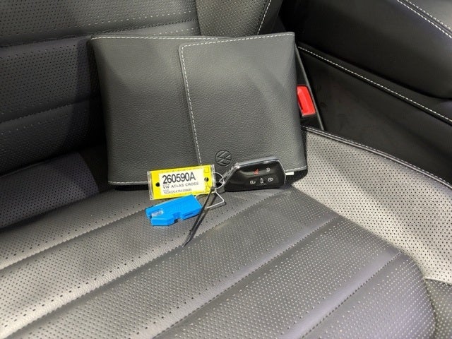 2024 Volkswagen Atlas Cross Sport 2.0T SEL R-Line