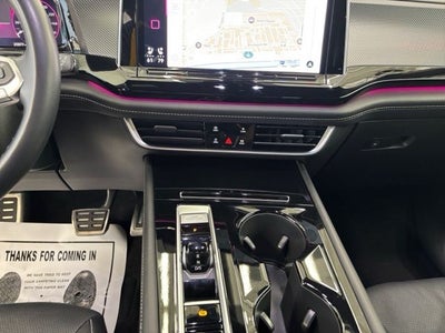 2024 Volkswagen Atlas Cross Sport 2.0T SEL R-Line