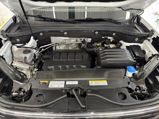 2024 Volkswagen Atlas Cross Sport 2.0T SEL R-Line