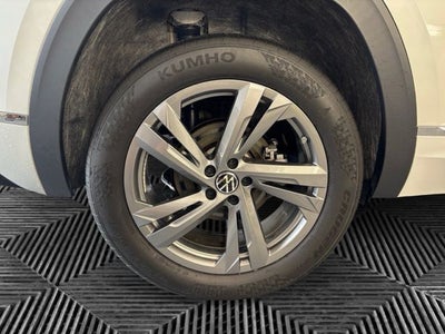 2024 Volkswagen Atlas Cross Sport 2.0T SEL R-Line