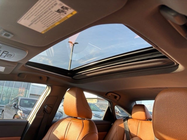 2019 Toyota Avalon Hybrid Limited