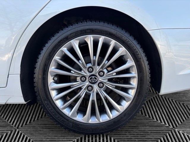 2019 Toyota Avalon Hybrid Limited