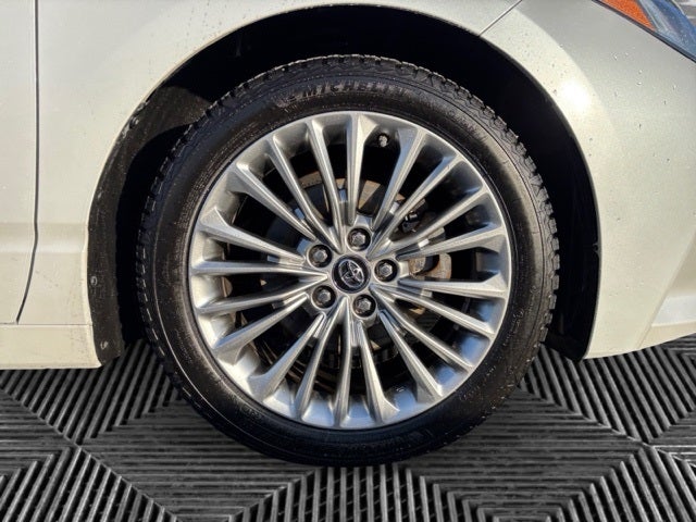 2019 Toyota Avalon Hybrid Limited