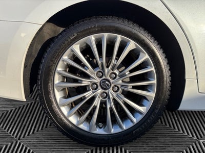 2019 Toyota Avalon Hybrid Limited