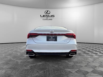 2022 Toyota Avalon XLE