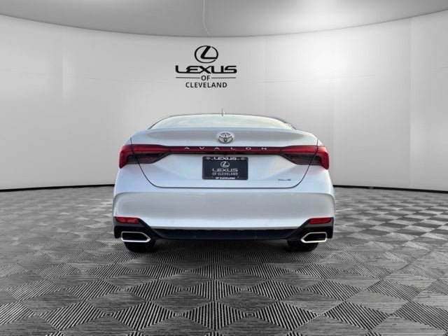 2022 Toyota Avalon XLE