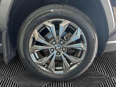 2023 Toyota RAV4 Hybrid XLE Premium