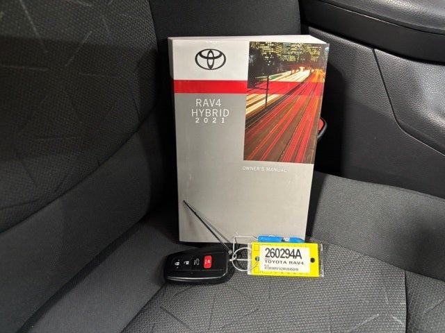 2021 Toyota RAV4 Hybrid XLE