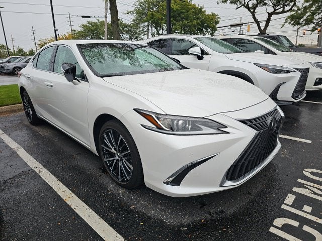 2024 Lexus ES 250