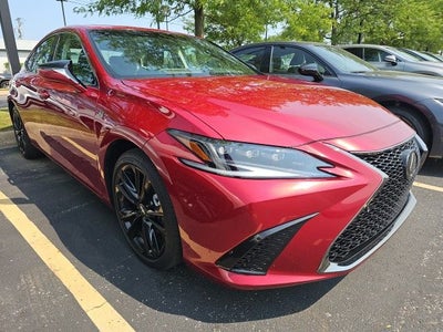 2025 Lexus ES 300h F SPORT Design