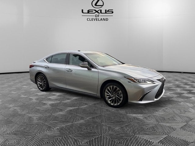 2024 Lexus ES 300h Luxury