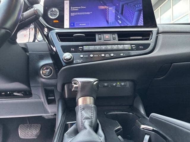 2024 Lexus ES 300h Luxury