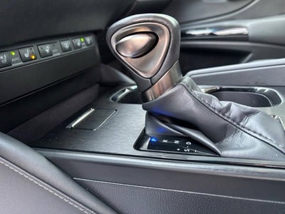 2024 Lexus ES 300h Luxury