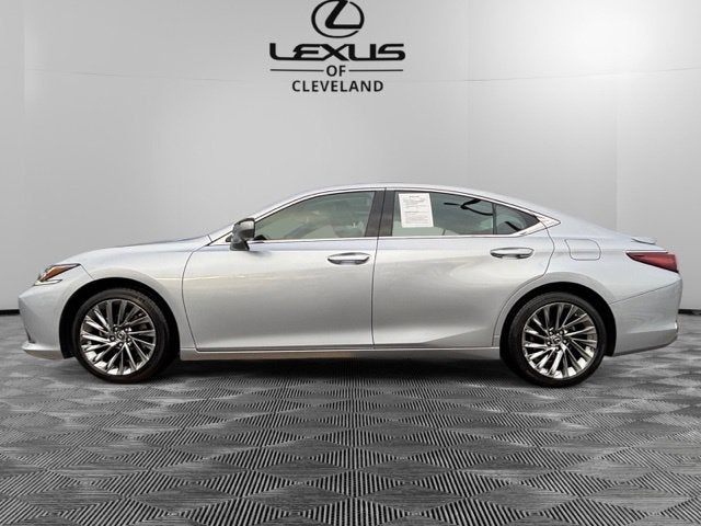 2024 Lexus ES 300h Luxury