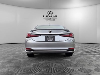 2024 Lexus ES 300h Luxury