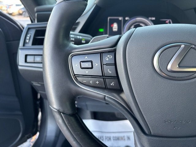 2023 Lexus ES 300h Luxury