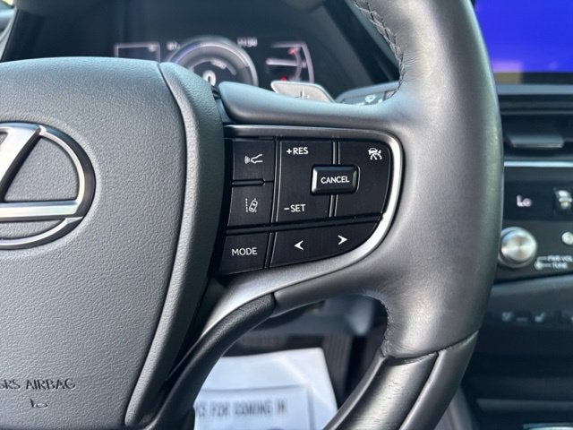 2023 Lexus ES 300h Luxury