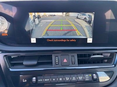 2023 Lexus ES 300h Luxury