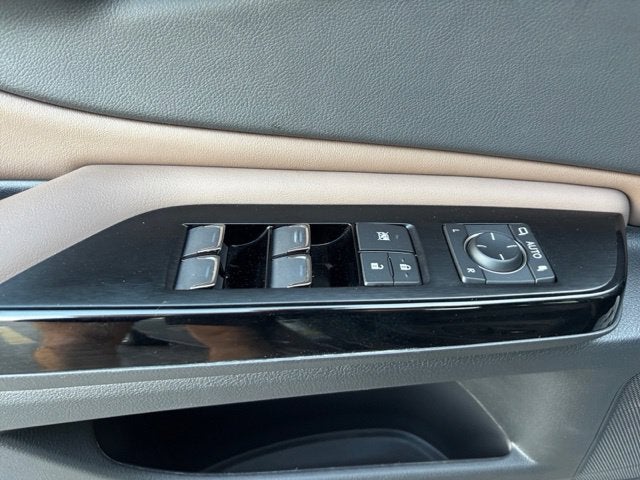 2023 Lexus ES 300h Luxury