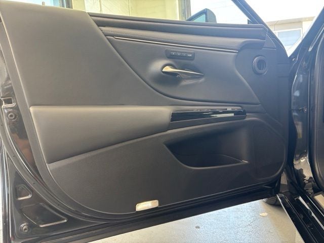 2023 Lexus ES 350 Luxury