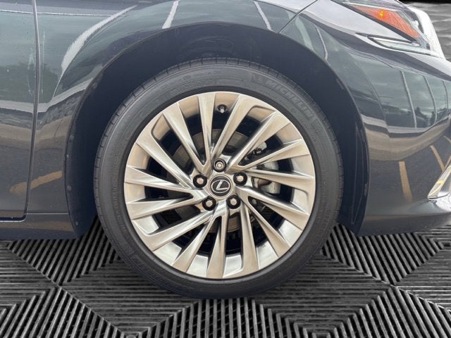 2023 Lexus ES 350 Ultra Luxury