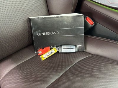 2024 Genesis GV70 2.5T