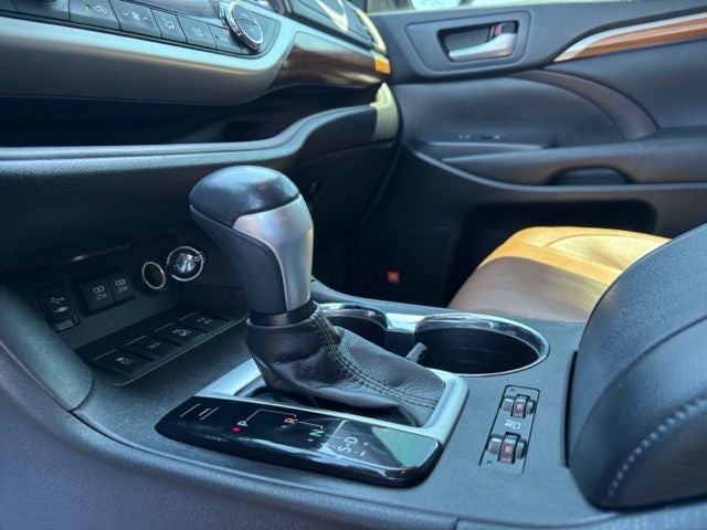 2017 Toyota Highlander Limited