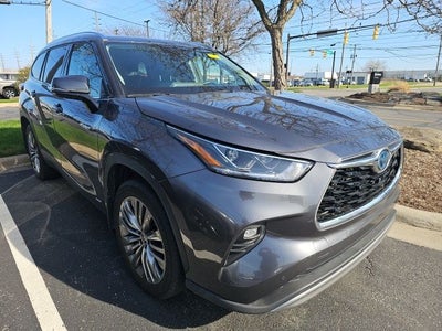 2021 Toyota Highlander Hybrid Platinum