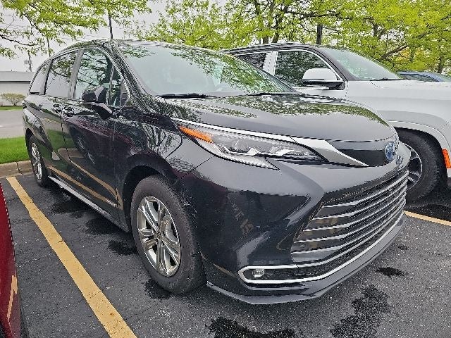 2021 Toyota Sienna Platinum 7 Passenger