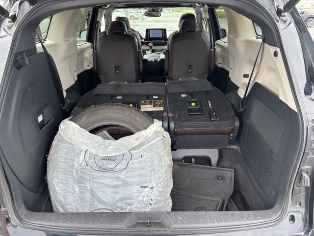 2021 Toyota Sienna Platinum 7 Passenger