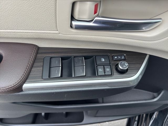 2021 Toyota Sienna Platinum 7 Passenger