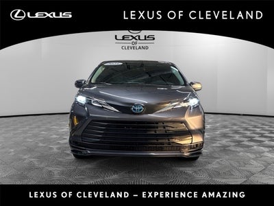 2025 Toyota Sienna LE 8 Passenger