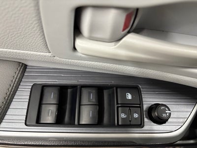 2025 Toyota Sienna LE 8 Passenger