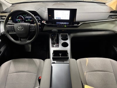 2025 Toyota Sienna LE 8 Passenger