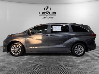 2025 Toyota Sienna LE 8 Passenger