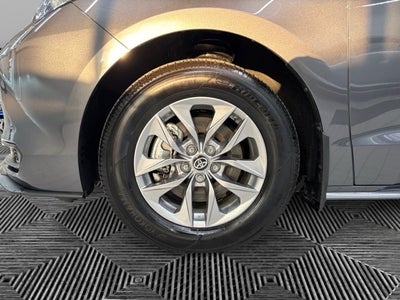 2025 Toyota Sienna LE 8 Passenger