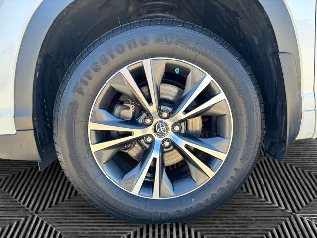 2018 Toyota Highlander LE