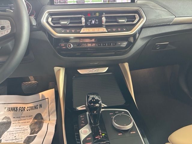 2024 BMW X4 xDrive30i
