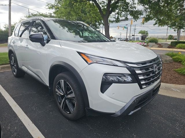 2025 Nissan Rogue SL