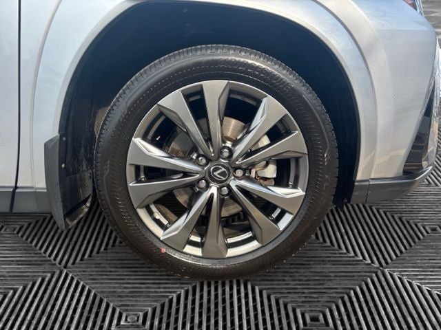 2023 Lexus UX 250h F SPORT Design